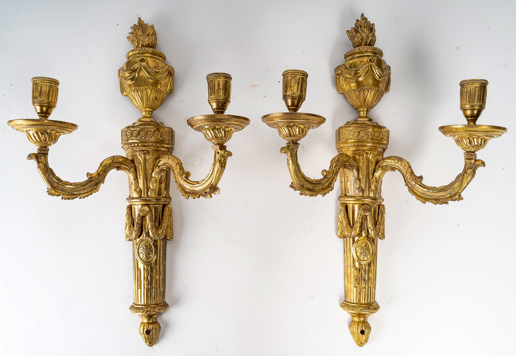 Applique Murale Antique Style Louis XVI – 2 Bras De Lumière, Bronze, Chandelier Mural